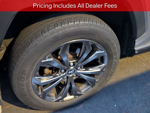 Used 2022 Toyota RAV4 XLE Premium AWD/4WD image 9