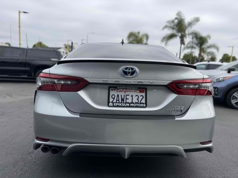Used 2022 Toyota Camry XSE w/ Navigation Upgrade Package FWD image 8