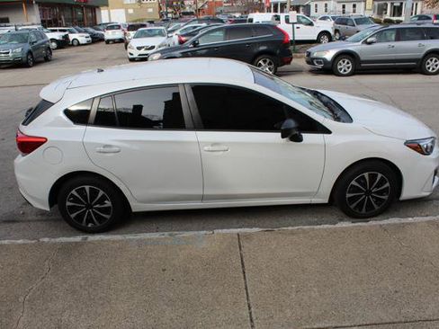 Used 2018 Subaru Impreza 2.0i image 9