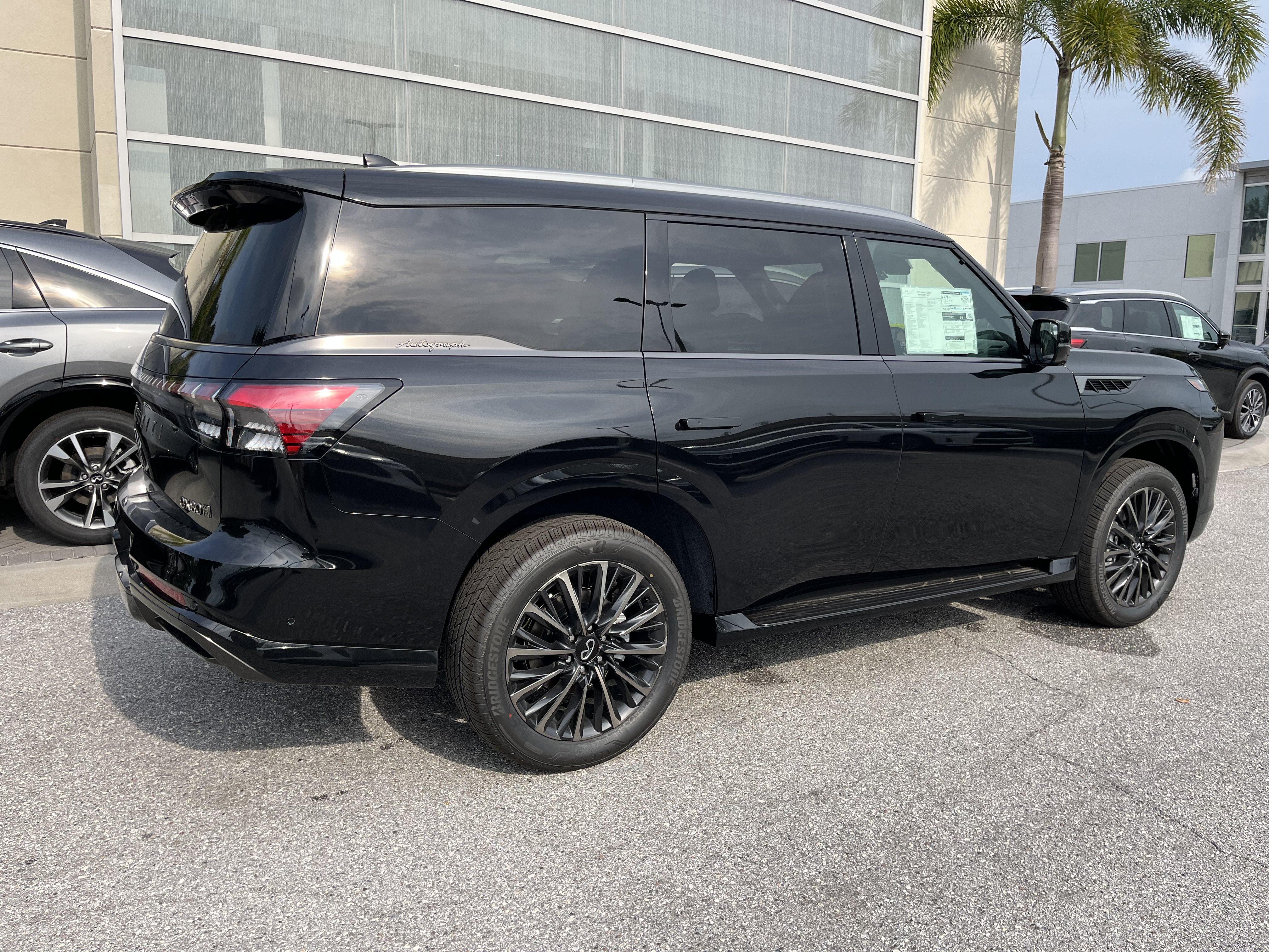 New 2027 INFINITI QX80 Autograph w/ Premium Cargo Package AWD/4WD image 5