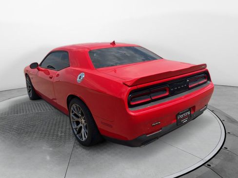 Used 2016 Dodge Challenger SRT w/ Technology Group RWD image 7