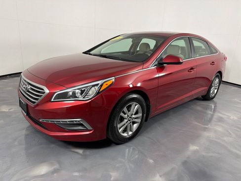 Used 2015 Hyundai Sonata SE w/ Option Group 09 FWD image 9