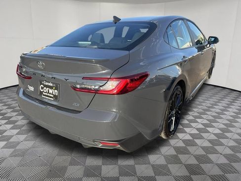 Used 2025 Toyota Camry SE FWD image 6