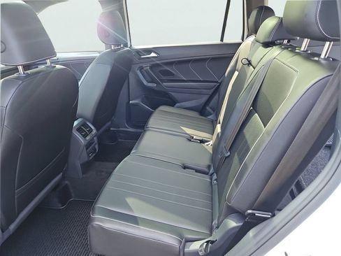 Certified 2024 Volkswagen Tiguan SE R-Line AWD/4WD image 33