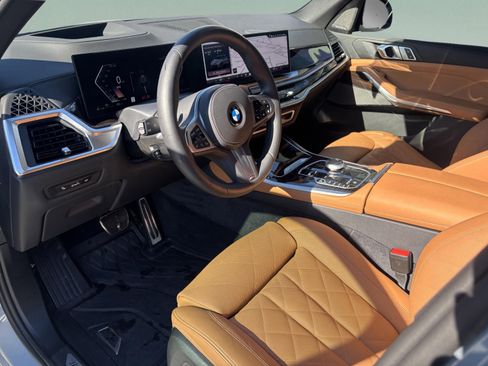 Used 2026 BMW X5 xDrive40i w/ Executive Package image 23