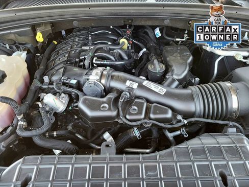 Used 2023 Jeep Grand Cherokee Limited AWD/4WD image 24