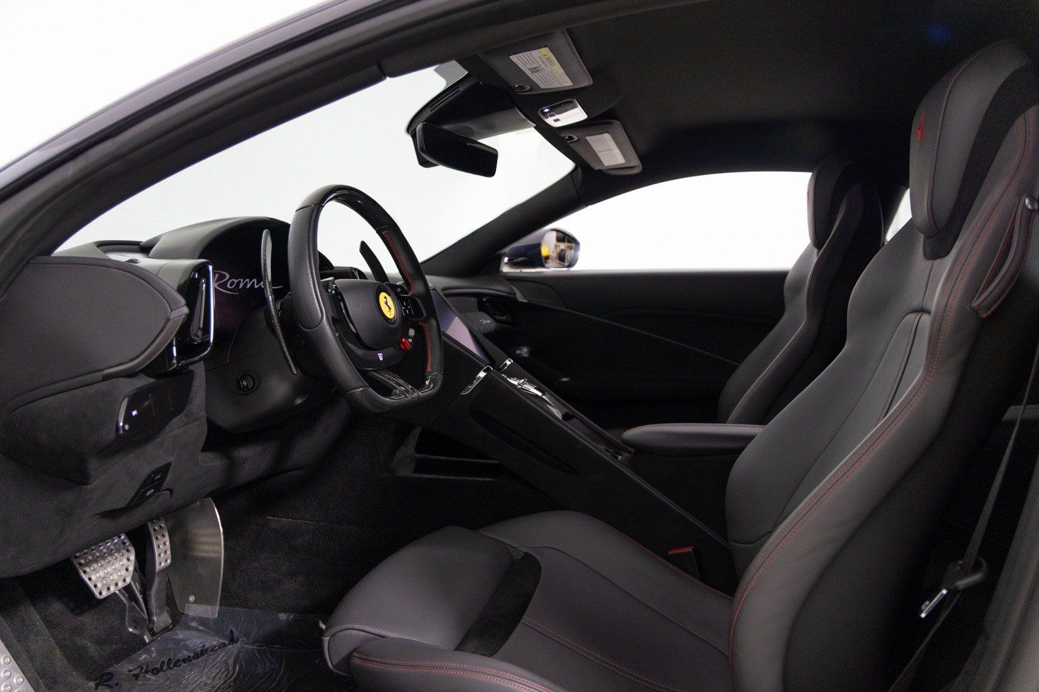 Used 2021 Ferrari Roma RWD image 18