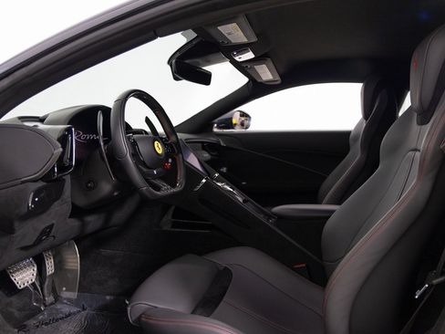 Used 2021 Ferrari Roma RWD image 18