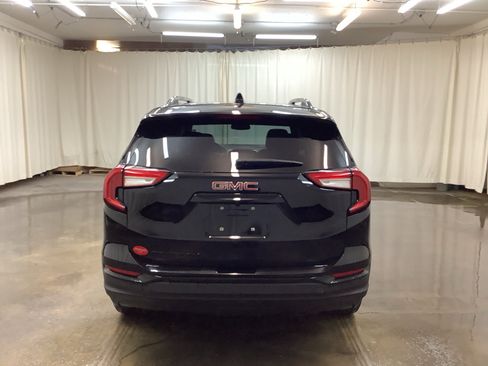 Used 2022 GMC Terrain SLE w/ Driver Convenience Package FWD image 7