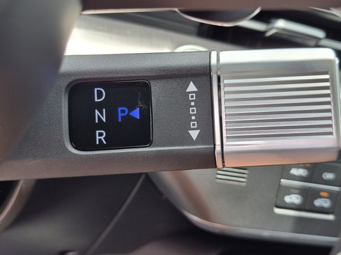 New 2026 Hyundai Kona Limited FWD image 32