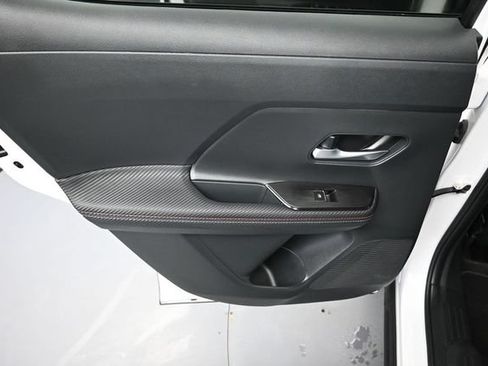 Certified 2025 Nissan Kicks SR AWD/4WD image 26