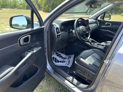 Used 2022 Kia Sorento S FWD image 10