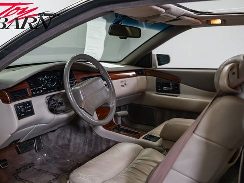 Used 1993 Cadillac Eldorado Touring FWD image 40