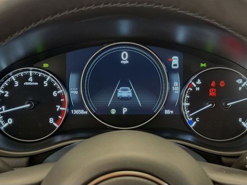 Used 2025 MAZDA MAZDA3 Hatchback w/Premium Plus Pkg image 12