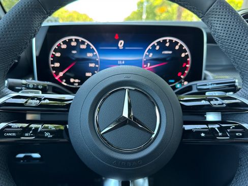 New 2026 Mercedes-Benz GLC 300 image 23