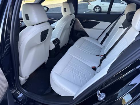 Certified 2025 BMW i5 eDrive40i w/ Premium Package image 13