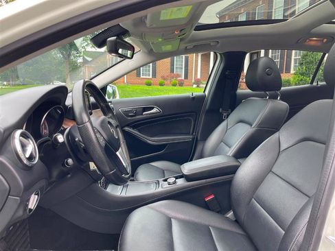Used 2015 Mercedes-Benz GLA 250 4MATIC image 96