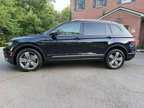 Used 2019 Volkswagen Tiguan SEL Premium AWD/4WD image 2