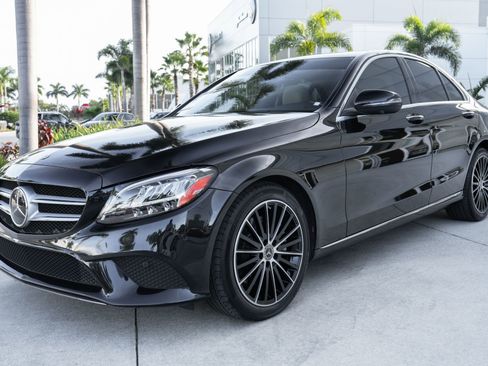 Used 2021 Mercedes-Benz C 300 Sedan image 4
