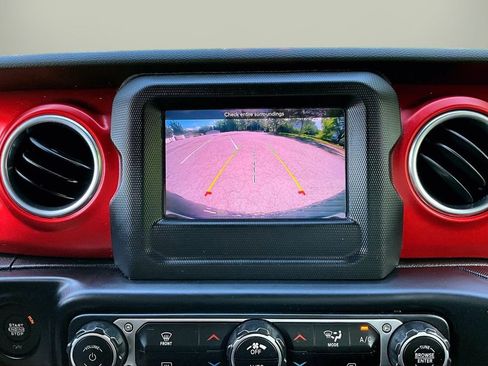 Used 2020 Jeep Wrangler Unlimited Rubicon w/ Steel Bumper Group AWD/4WD image 13