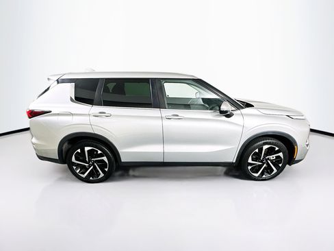 Used 2022 Mitsubishi Outlander ES image 10