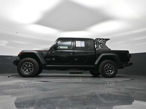 Used 2024 Jeep Gladiator Rubicon w/ Convenience Group image 34