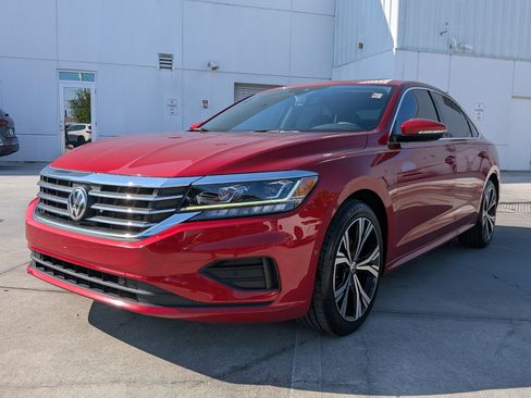 Used 2020 Volkswagen Passat 2.0T SEL FWD image 7
