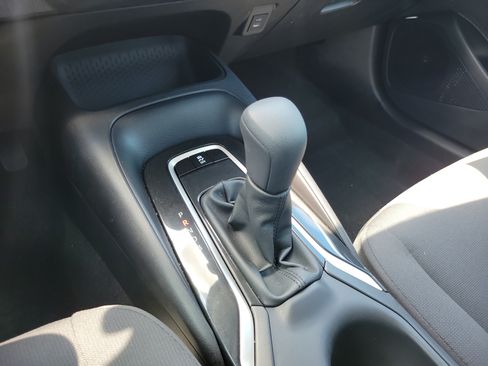 Used 2025 Toyota Corolla LE w/ Convenience Package FWD image 28