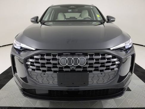 Used 2025 Audi Q5 Premium Plus w/ Premium Plus AWD/4WD image 8
