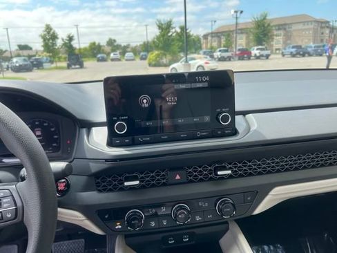 New 2025 Honda Accord SE image 14