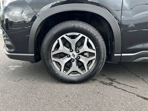 Used 2023 Subaru Forester Premium AWD/4WD image 11