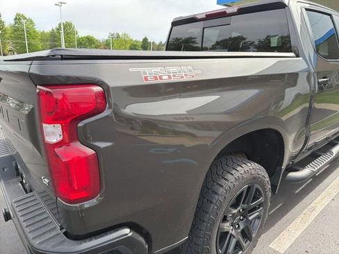 Used 2022 Chevrolet Silverado 1500 LT Trail Boss w/ Convenience Package II AWD/4WD image 15