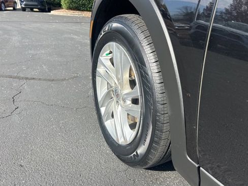 Used 2024 Buick Envista Preferred w/ Convenience II Package image 11