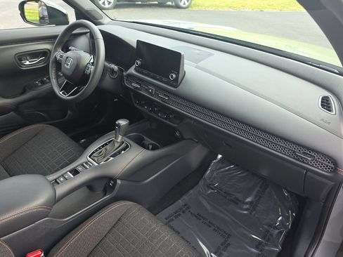 Used 2024 Honda HR-V Sport image 16