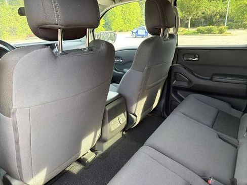 Certified 2025 Nissan Frontier SV w/ SV Convenience Package RWD image 20