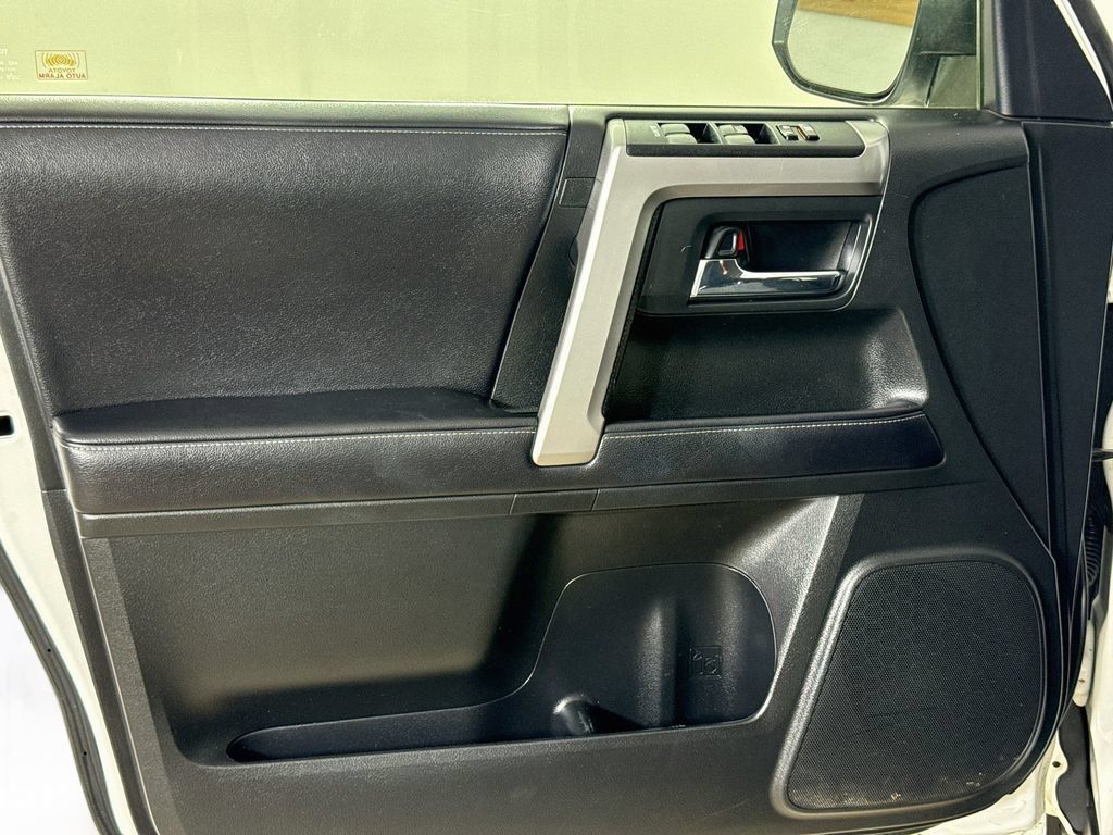 Used 2019 Toyota 4Runner SR5 AWD/4WD image 16