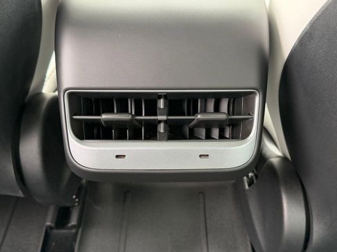 Used 2021 Tesla Model 3 Performance image 22