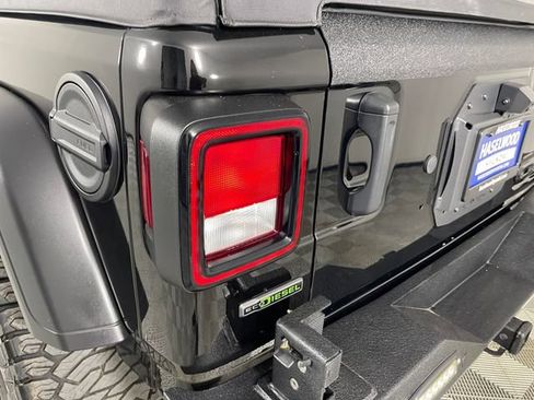 Used 2022 Jeep Wrangler Unlimited Sport AWD/4WD image 20