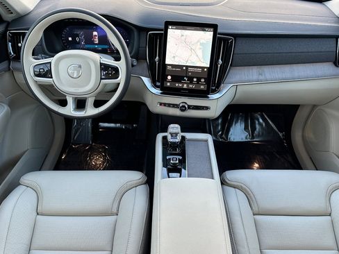 New 2026 Volvo XC90 T8 Ultra w/ Protection Package Premier AWD/4WD image 3