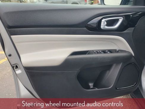 Used 2023 Jeep Compass Limited image 14