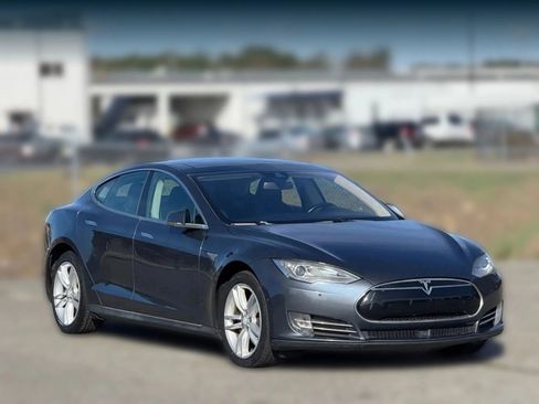 Used 2015 Tesla Model S 85D image 1