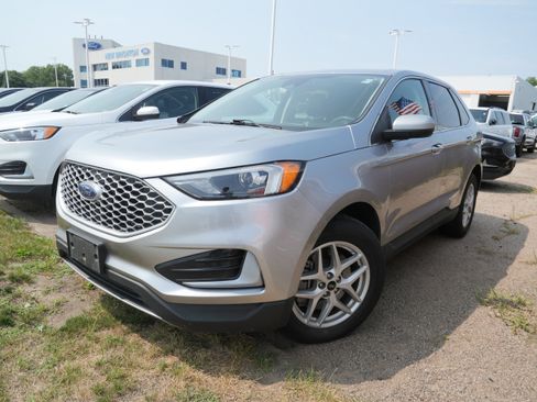 Used 2024 Ford Edge SEL AWD/4WD image 2