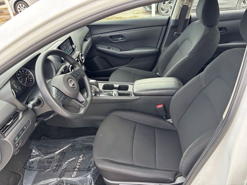 Used 2025 Nissan Sentra S image 27