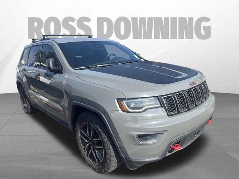Used 2020 Jeep Grand Cherokee Trailhawk w/ Trailhawk Luxury Group AWD/4WD image 3