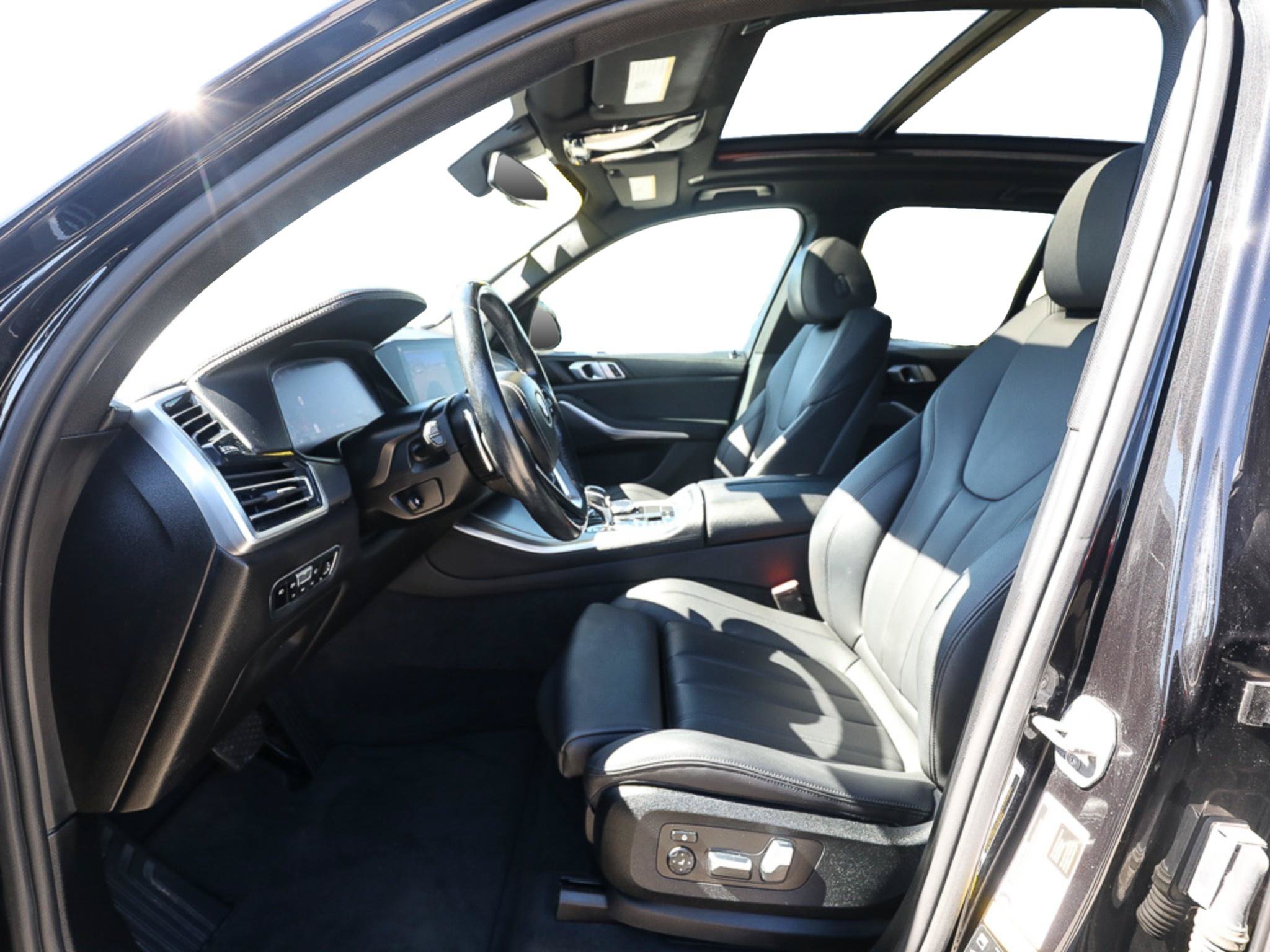 Used 2019 BMW X5 xDrive40i w/ Convenience Package AWD/4WD image 12