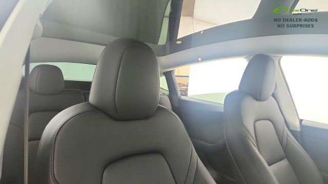 Used 2025 Tesla Model Y Long Range RWD image 22