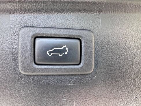 Used 2016 Subaru Outback 3.6R Limited image 27