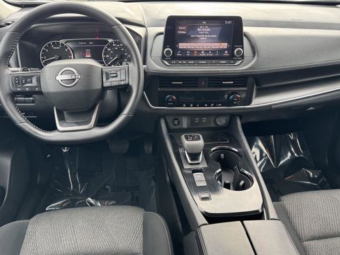 Used 2025 Nissan Rogue SV FWD image 15