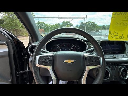 Used 2021 Chevrolet Blazer LT FWD image 11