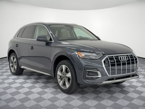 Used 2023 Audi Q5 2.0T Premium Plus w/ Premium Plus Package AWD/4WD image 7